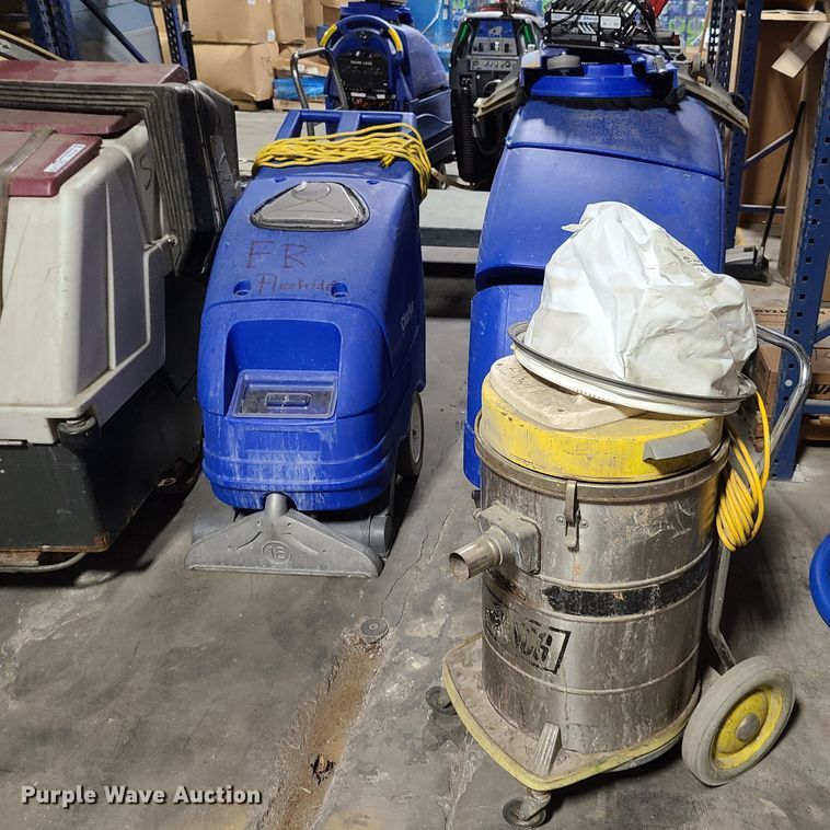 image for item GT9156 (4) floor scrubbers