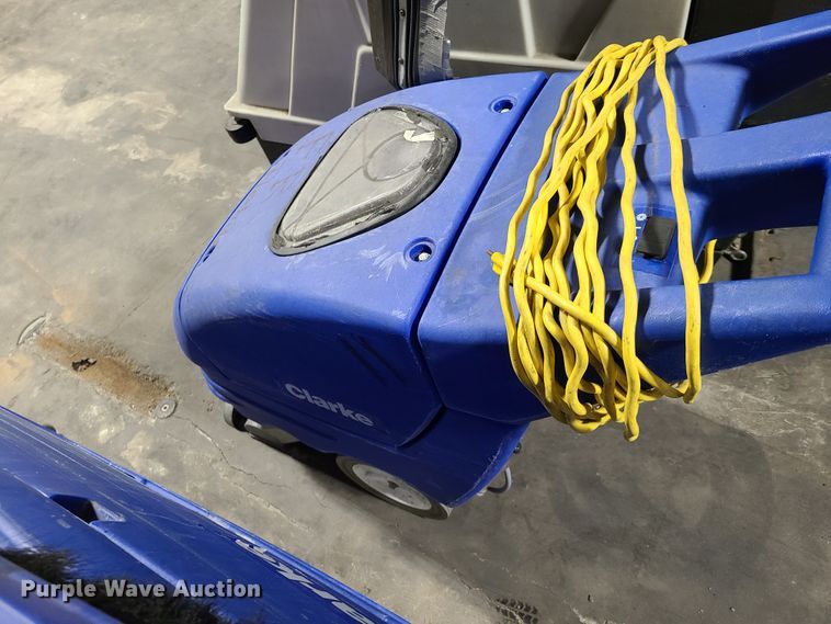 image for item GT9156 (4) floor scrubbers