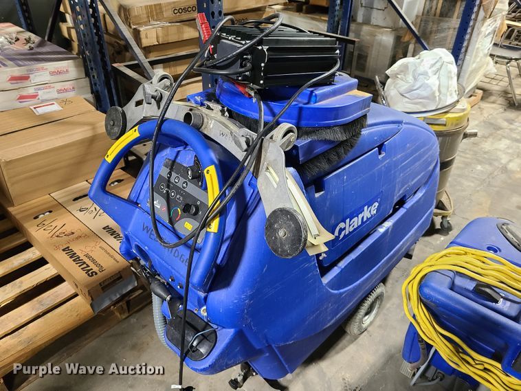 image for item GT9156 (4) floor scrubbers