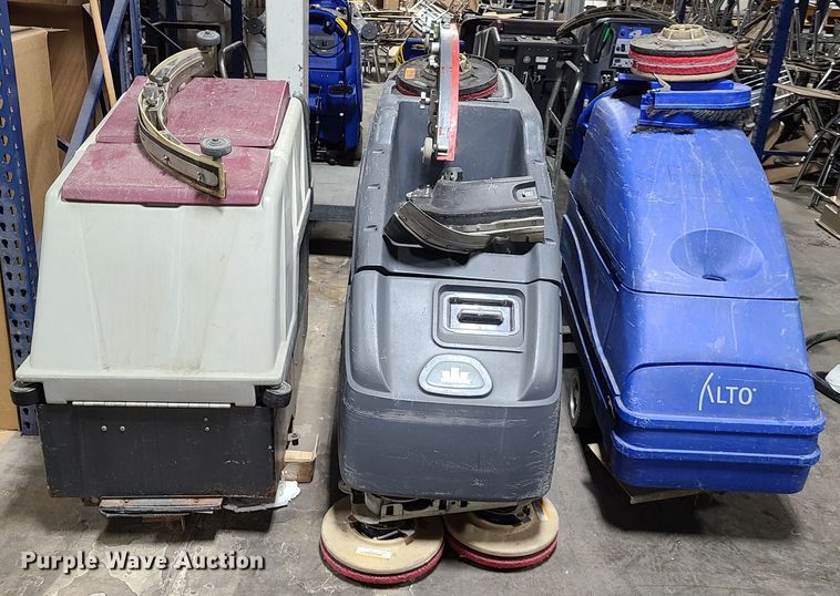 image for item GT9157 (3) floor scrubbers