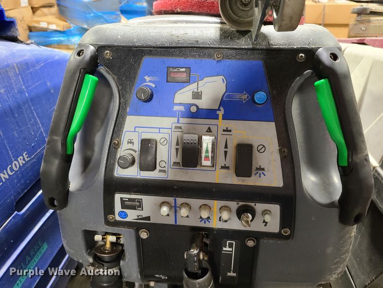 image for item GT9157 (3) floor scrubbers