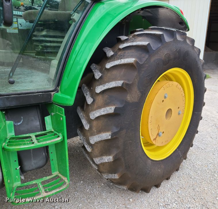 image for item GT9163 John Deere 6415  tractor