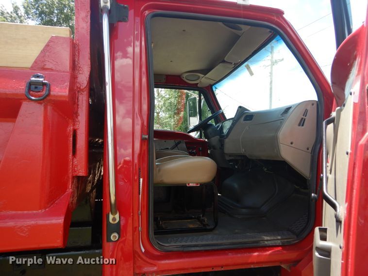 image for item GV9116 2007 Sterling Acterra dump truck