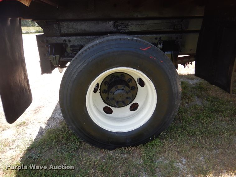 image for item GV9116 2007 Sterling Acterra dump truck