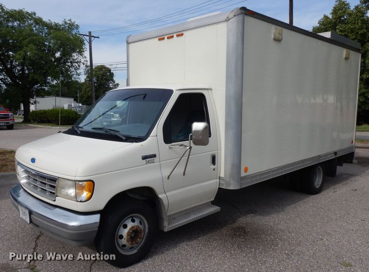 image for item HA9318 1993 Ford Econoline E350  box truck