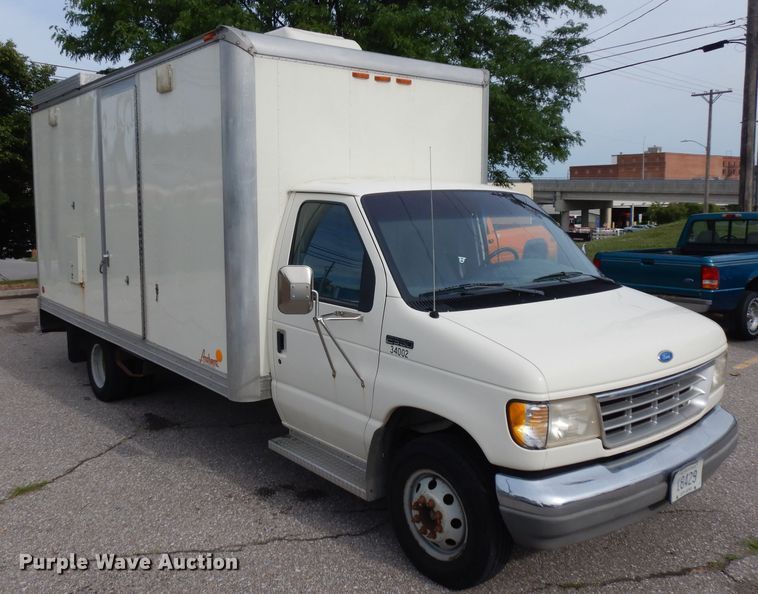 image for item HA9318 1993 Ford Econoline E350  box truck