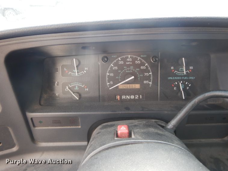 image for item HA9318 1993 Ford Econoline E350  box truck