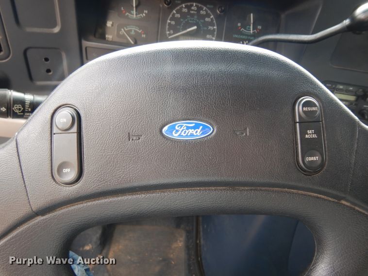 image for item HA9318 1993 Ford Econoline E350  box truck