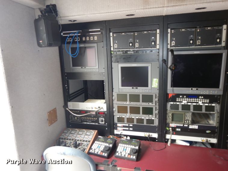 image for item HA9318 1993 Ford Econoline E350  box truck