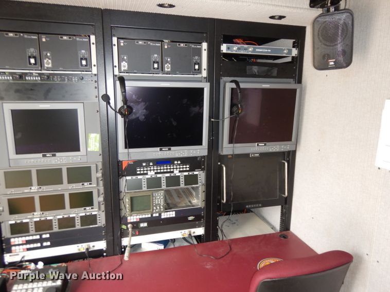 image for item HA9318 1993 Ford Econoline E350  box truck