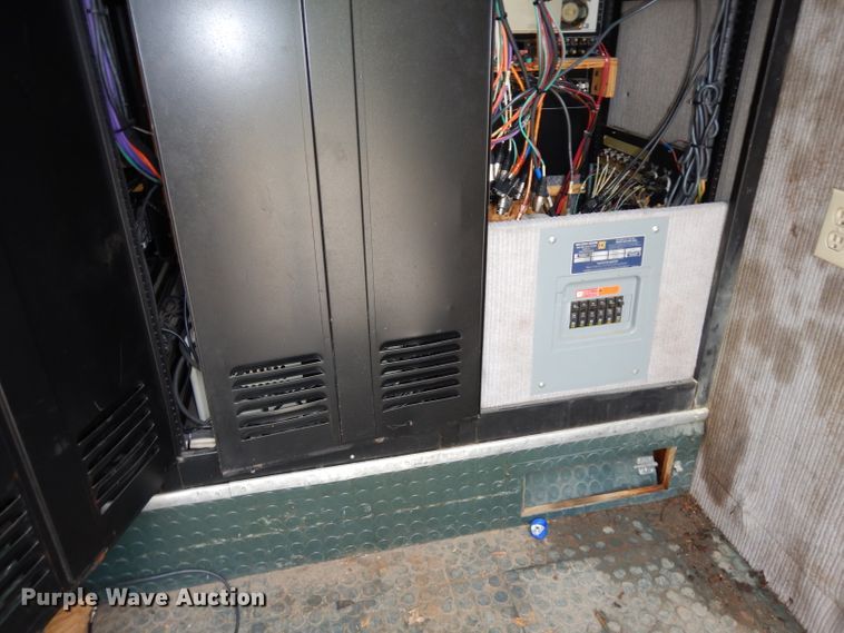 image for item HA9318 1993 Ford Econoline E350  box truck