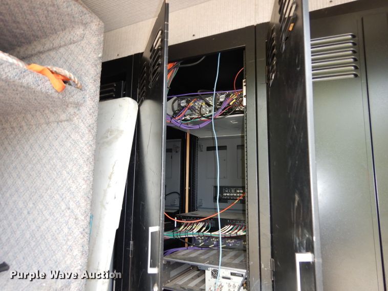 image for item HA9318 1993 Ford Econoline E350  box truck