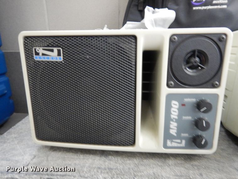 image for item HA9318 1993 Ford Econoline E350  box truck