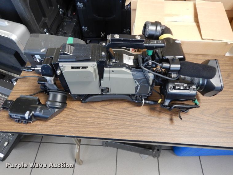 image for item HA9318 1993 Ford Econoline E350  box truck