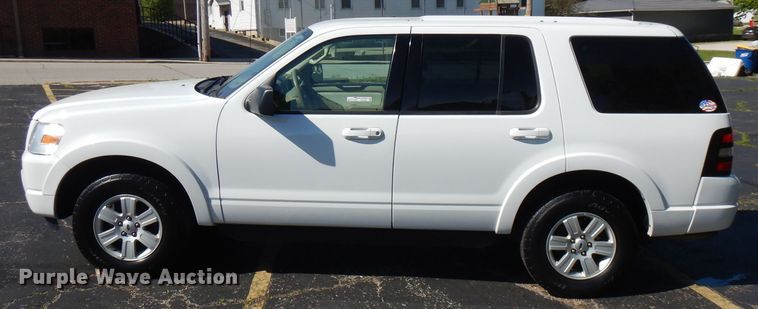 image for item HG9000 2010 Ford Explorer XLT  SUV