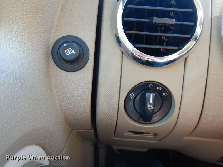 image for item HG9000 2010 Ford Explorer XLT  SUV