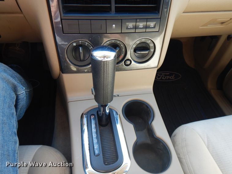 image for item HG9000 2010 Ford Explorer XLT  SUV