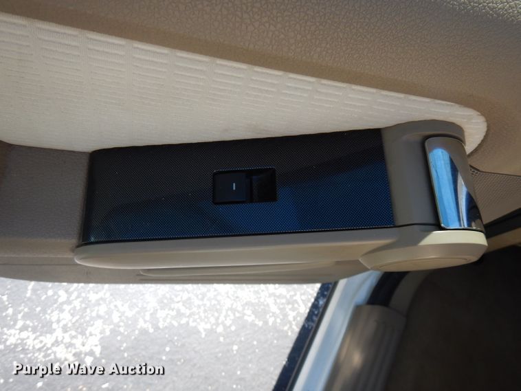 image for item HG9000 2010 Ford Explorer XLT  SUV