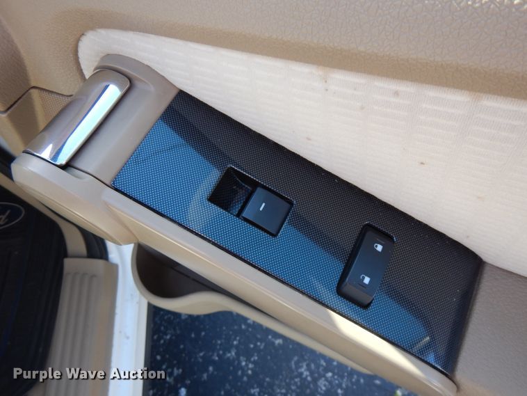 image for item HG9000 2010 Ford Explorer XLT  SUV