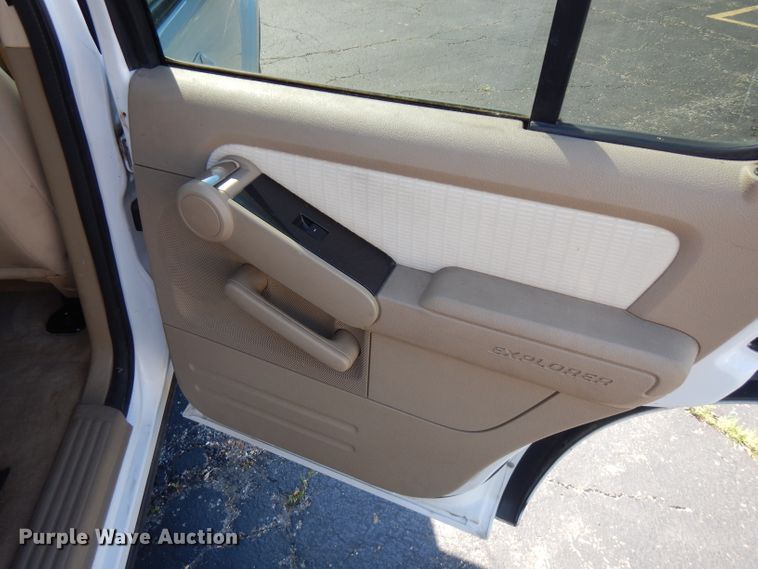 image for item HG9000 2010 Ford Explorer XLT  SUV