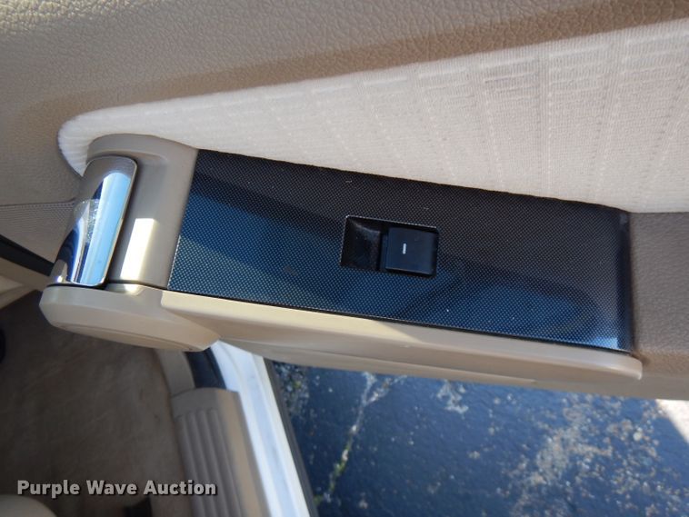 image for item HG9000 2010 Ford Explorer XLT  SUV