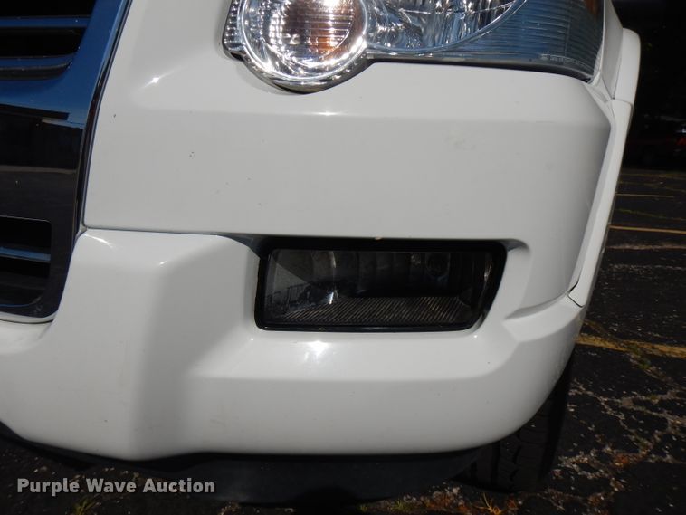 image for item HG9000 2010 Ford Explorer XLT  SUV