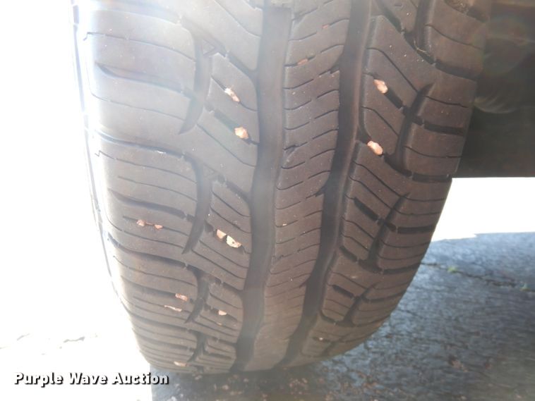 image for item HG9000 2010 Ford Explorer XLT  SUV