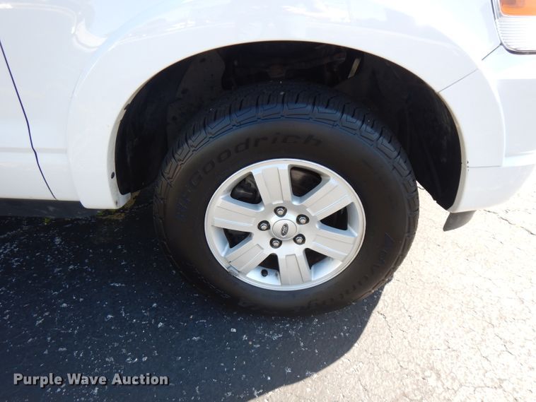 image for item HG9000 2010 Ford Explorer XLT  SUV