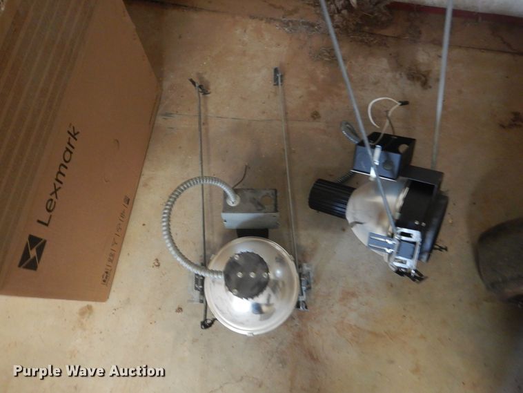 image for item HO9760 Approximately 20 can lights