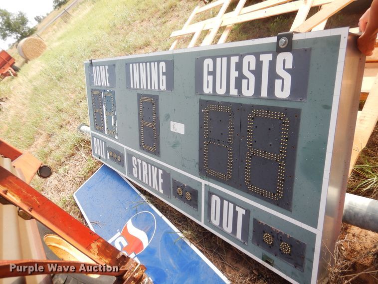 image for item HO9761 Baseball scoreboard