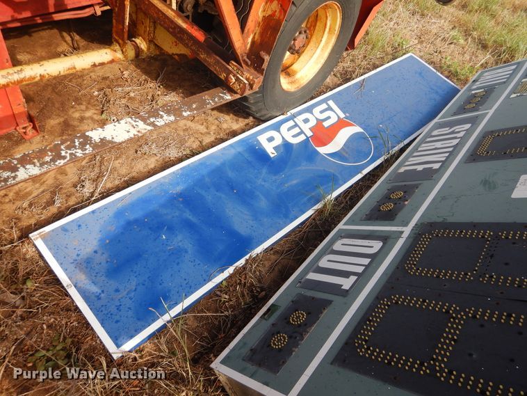 image for item HO9761 Baseball scoreboard