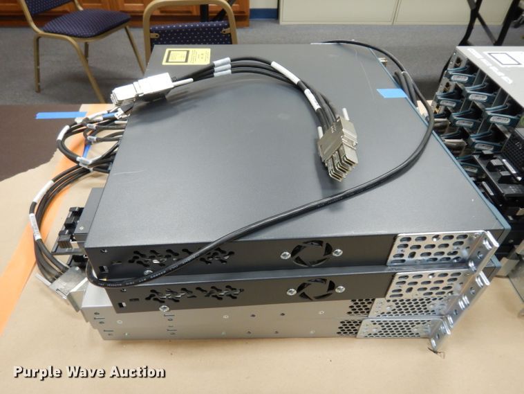 image for item HV9346 (12) Cisco networking swithces