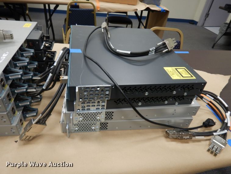 image for item HV9346 (12) Cisco networking swithces