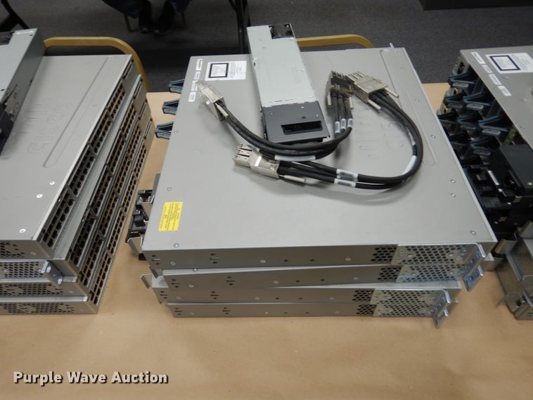 image for item HV9348 (12) Cisco Catalyst 3850 48P0E+ network switches