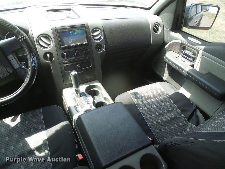 image for item DD0426 2005 Ford F150  SuperCrew pickup truck