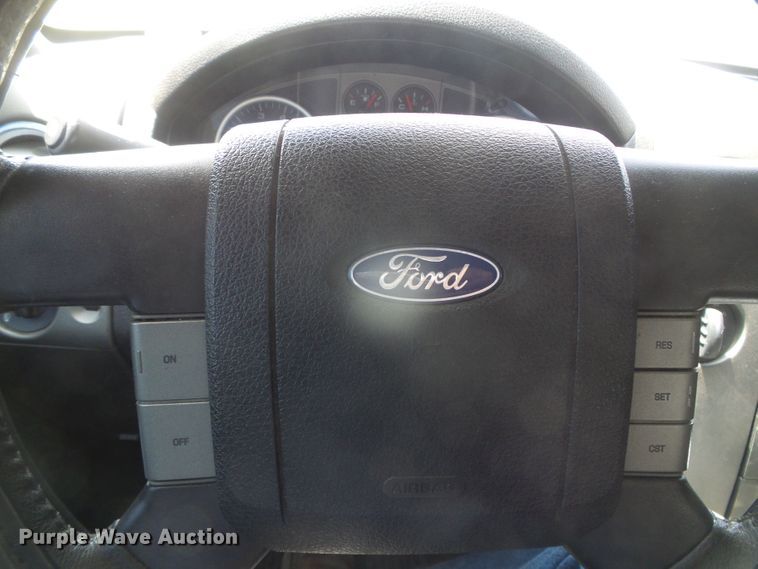 image for item DD0426 2005 Ford F150  SuperCrew pickup truck