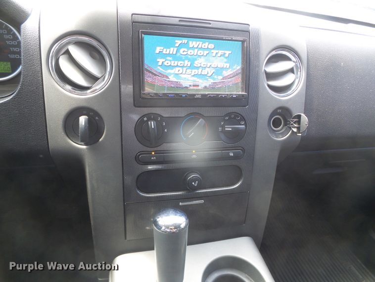 image for item DD0426 2005 Ford F150  SuperCrew pickup truck