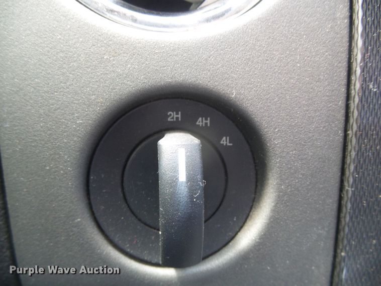 image for item DD0426 2005 Ford F150  SuperCrew pickup truck