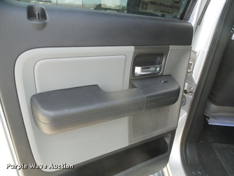 image for item DD0426 2005 Ford F150  SuperCrew pickup truck