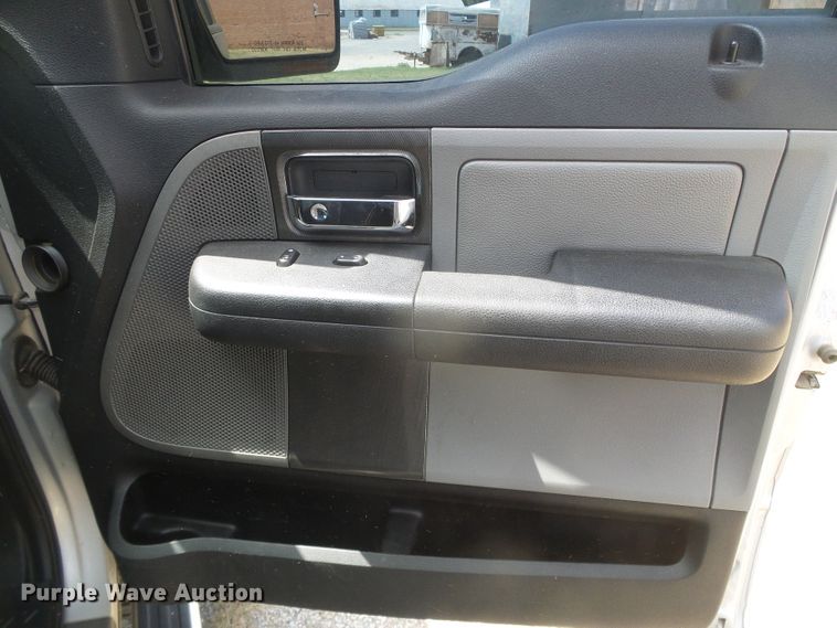 image for item DD0426 2005 Ford F150  SuperCrew pickup truck