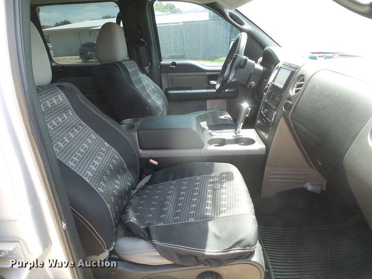 image for item DD0426 2005 Ford F150  SuperCrew pickup truck