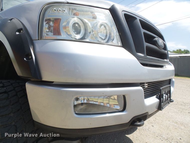 image for item DD0426 2005 Ford F150  SuperCrew pickup truck