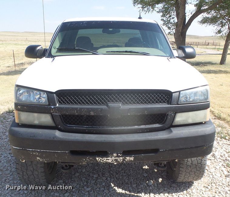 image for item DD0427 2004 Chevrolet Silverado 2500HD  Crew Cab pickup truck