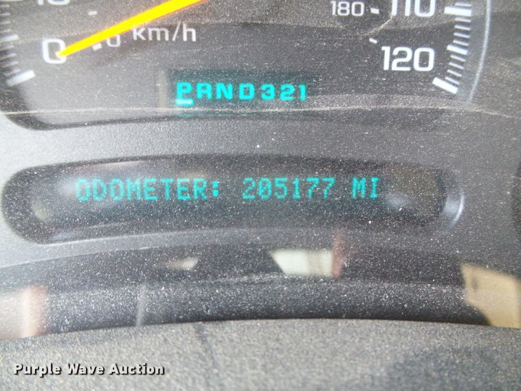 image for item DD0427 2004 Chevrolet Silverado 2500HD  Crew Cab pickup truck