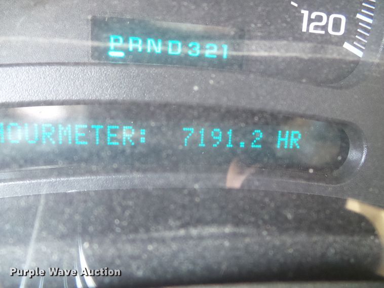 image for item DD0427 2004 Chevrolet Silverado 2500HD  Crew Cab pickup truck