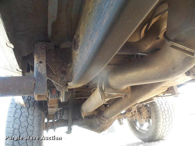 image for item DD0427 2004 Chevrolet Silverado 2500HD  Crew Cab pickup truck