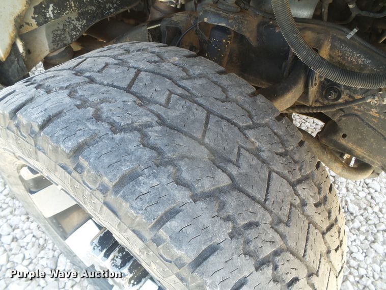 image for item DD0427 2004 Chevrolet Silverado 2500HD  Crew Cab pickup truck