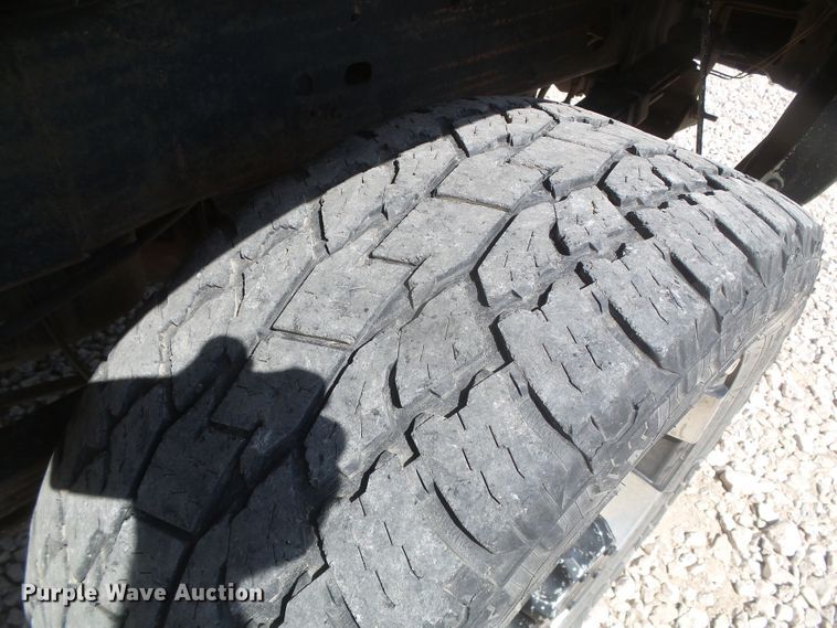 image for item DD0427 2004 Chevrolet Silverado 2500HD  Crew Cab pickup truck