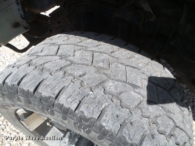 image for item DD0427 2004 Chevrolet Silverado 2500HD  Crew Cab pickup truck