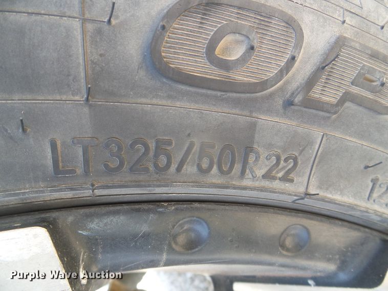 image for item DD0427 2004 Chevrolet Silverado 2500HD  Crew Cab pickup truck